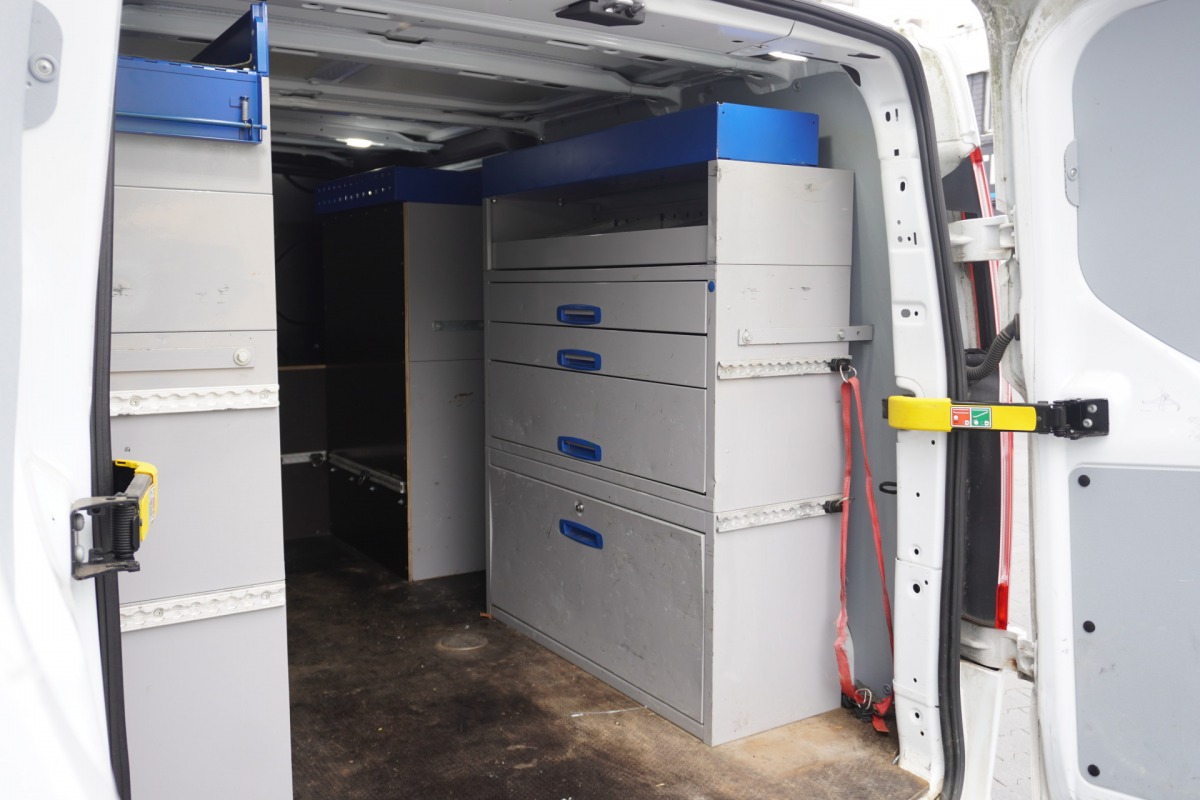 Ford Transit Custom 2.0 TDCI 130PK L2 2x schuifdeur EURO 6 - Airco - Navi - Cruise - PDC - €12.900,- Excl. Ford Transit Custom 2.0 TDCI 130PK L2 2x schuifdeur EURO 6 - Airco - Navi - Cruise - PDC - €12.900,- Excl.