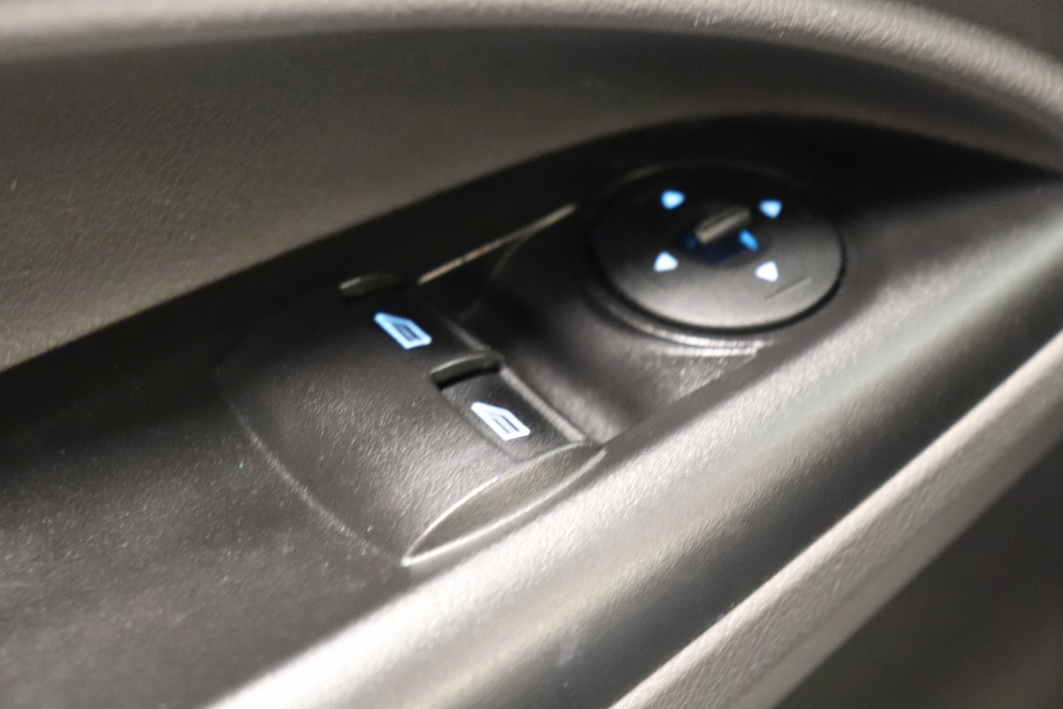 Ford Transit Connect 1.5 EcoBlue EURO 6 - Airco - Cruise - PDC - €11.950,- Excl.