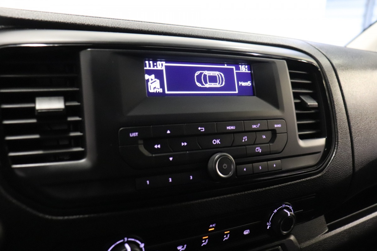 Opel Vivaro 1.5 CDTI L2 EURO 6 - Airco - Cruise - PDC- €16.900,- Excl. Opel Vivaro 1.5 CDTI L2 EURO 6 - Airco - Cruise - PDC- €16.900,- Excl.