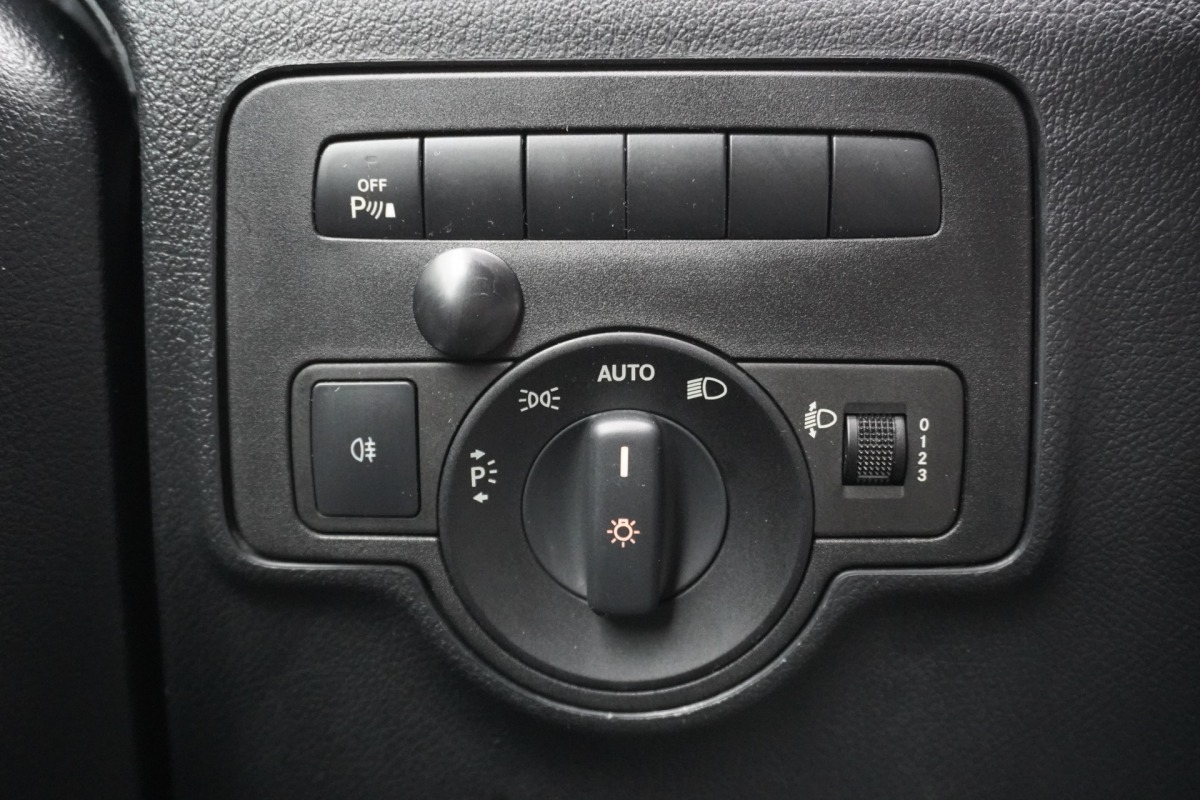 Mercedes-Benz Vito 114 CDI Automaat Lang EURO 6 - Airco - Cruise - PDC - € 9.950,- Excl. Mercedes-Benz Vito 114 CDI Automaat Lang EURO 6 - Airco - Cruise - PDC - € 9.950,- Excl.