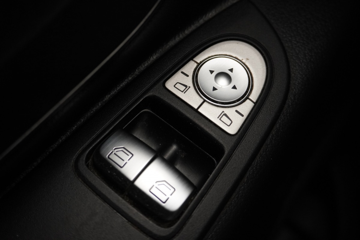 Mercedes-Benz Vito 114 CDI Automaat Lang EURO 6 - Airco - Cruise - PDC - € 9.950,- Excl. Mercedes-Benz Vito 114 CDI Automaat Lang EURO 6 - Airco - Cruise - PDC - € 9.950,- Excl.