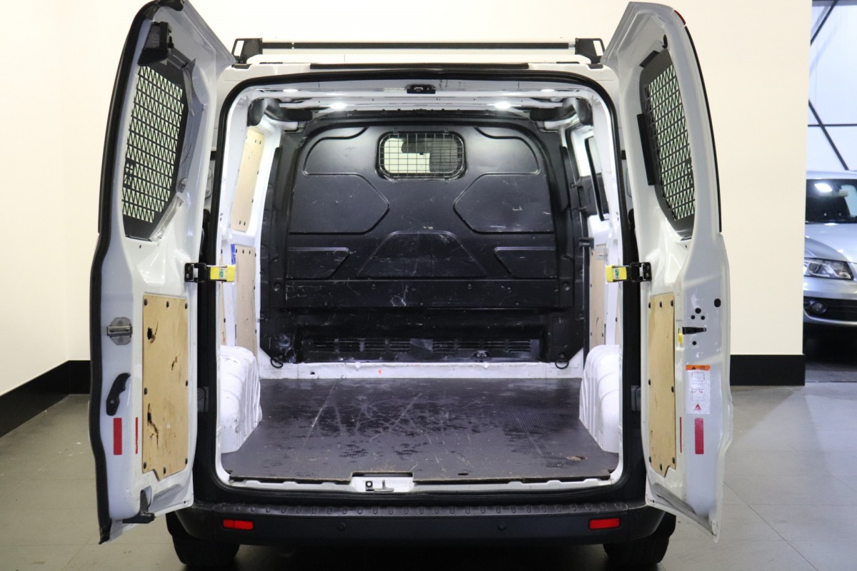 Ford Transit Custom 2.0 TDCI EURO 6 - Airco - Navi - Cruise - €8.900,- Excl.