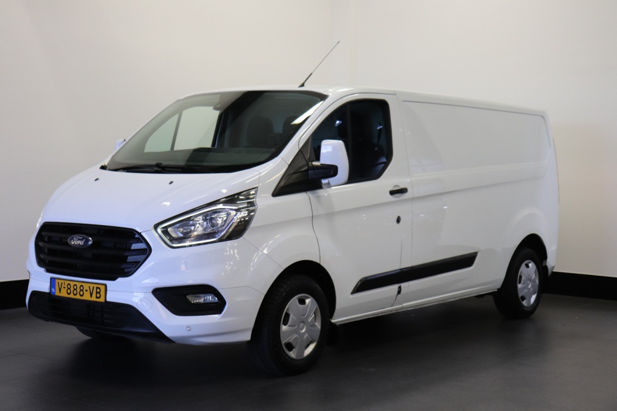 Ford Transit Custom 2.0 TDCI L2 EURO 6 - Airco - Cruise - PDC - €15.900,- Excl. Ford Transit Custom 2.0 TDCI L2 EURO 6 - Airco - Cruise - PDC - €15.900,- Excl.