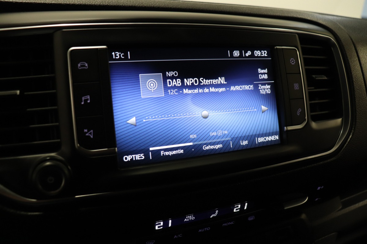 Toyota ProAce Worker 2.0 D-4D 177PK L2 - EURO 6 - Airco - Navi - Cruise - €14.950,- Excl. Toyota ProAce Worker 2.0 D-4D 177PK L2 - EURO 6 - Airco - Navi - Cruise - €14.950,- Excl.