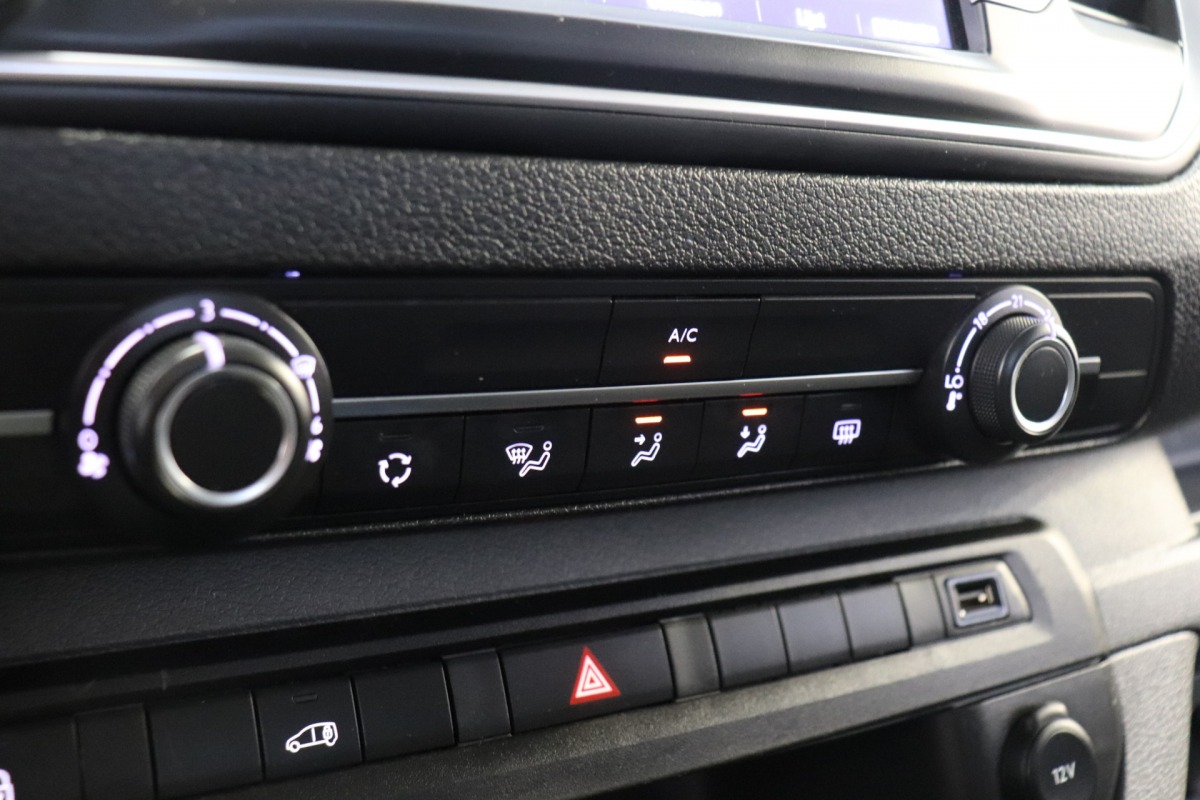 Opel Vivaro 1.5 CDTI L2 EURO 6 - Airco - Navi - Cruise - Stoelverwarming - € 12.950,- Excl.