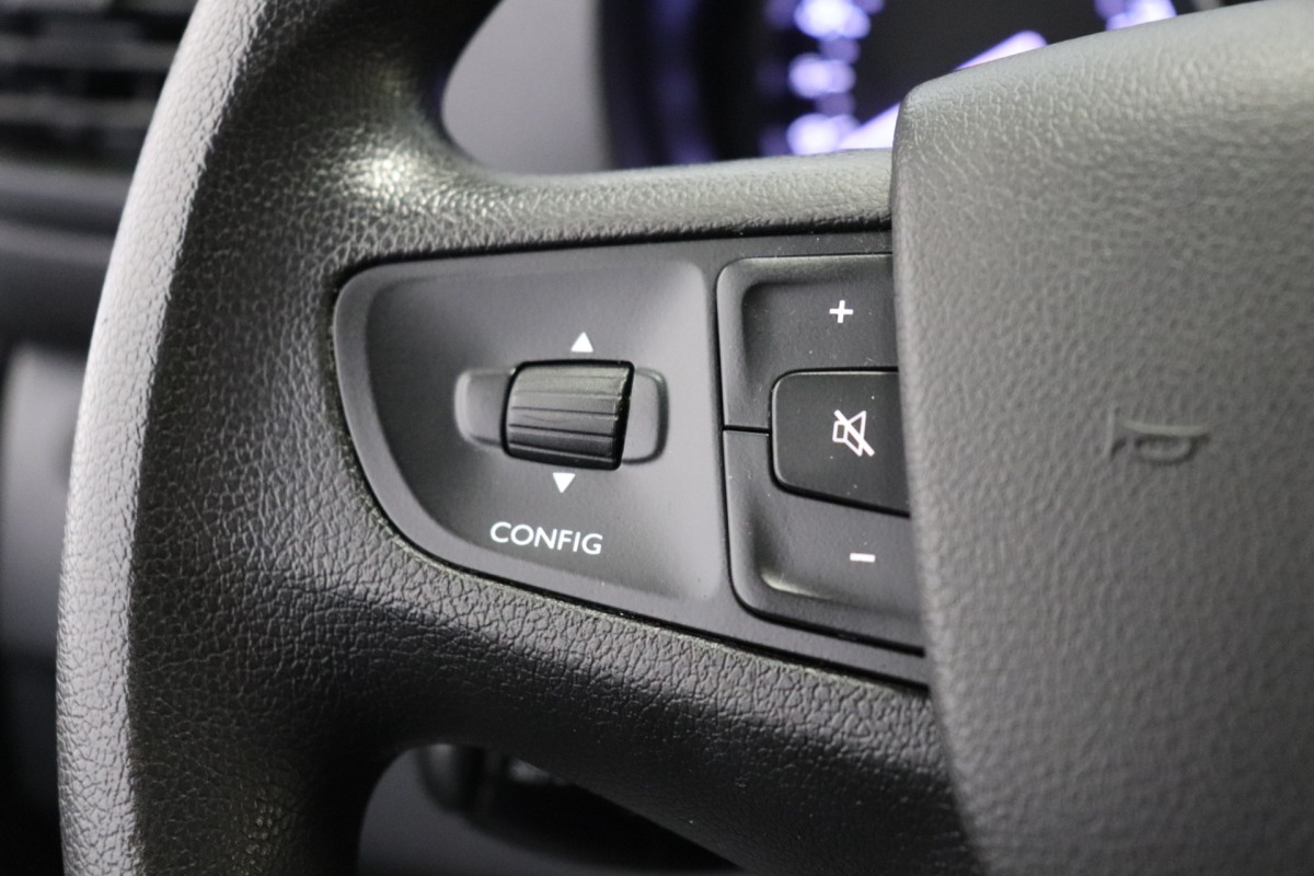 Opel Vivaro 1.5 CDTI L2 EURO 6 - Airco - Navi - Cruise - Stoelverwarming - € 12.950,- Excl.