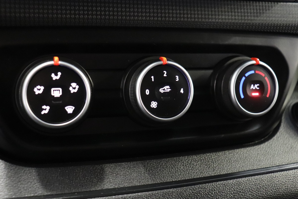 Renault Trafic 2.0 dCi L2 EURO 6 - Airco - Cruise - Carplay - €15.950,- Excl.