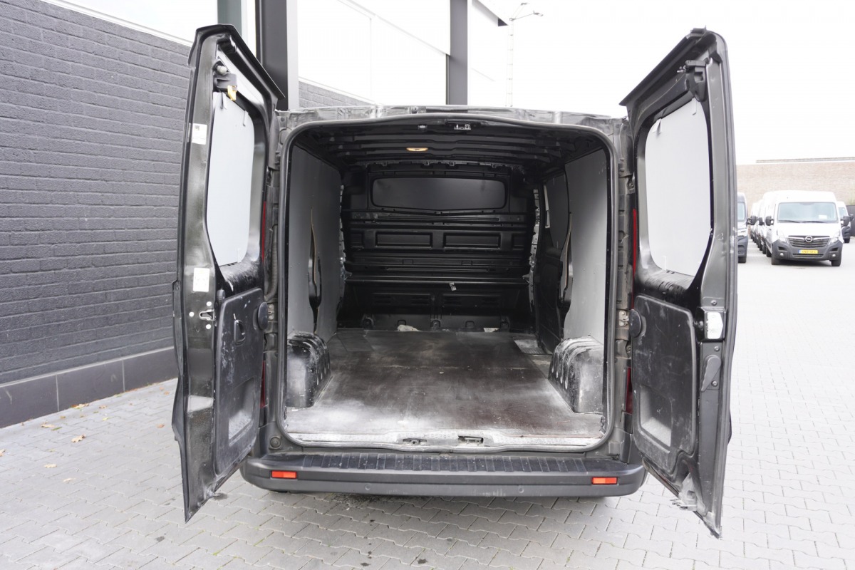 Renault Trafic 2.0 dCi L2 EURO 6 - Airco - Cruise - Carplay - €15.950,- Excl.