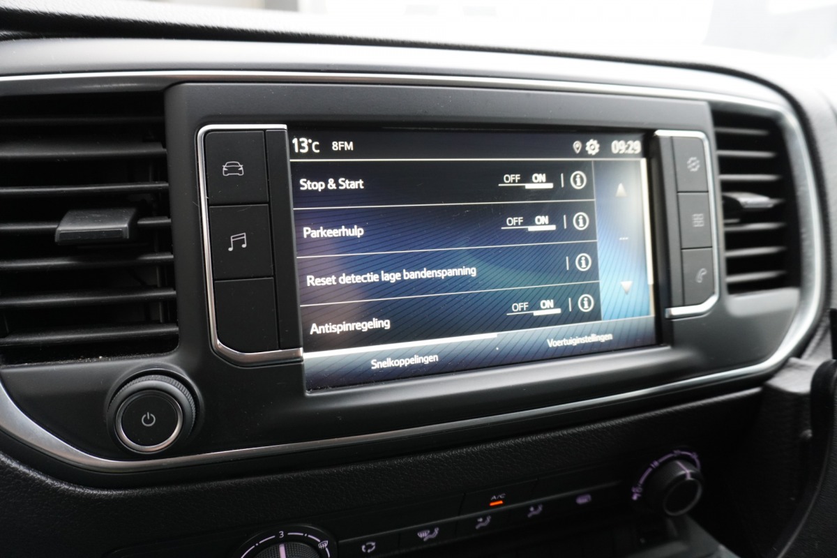 Toyota ProAce Worker 2.0 D-4D 145PK - EURO 6 - Airco - Cruise - PDC - € 16.950,- Excl.