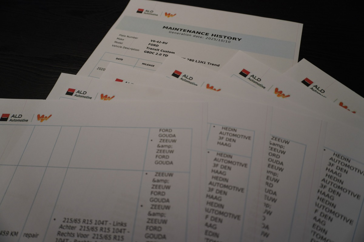 Ford Transit Custom 2.0 TDCI Dubbele Cabine - EURO 6 - Airco - Cruise - PDC - €14.900,- Excl. Ford Transit Custom 2.0 TDCI Dubbele Cabine - EURO 6 - Airco - Cruise - PDC - €14.900,- Excl.