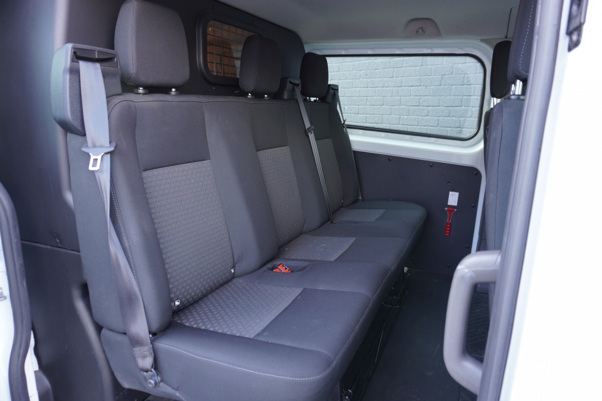 Ford Transit Custom 2.0 TDCI Dubbele Cabine - EURO 6 - Airco - Cruise - PDC - €14.900,- Excl. Ford Transit Custom 2.0 TDCI Dubbele Cabine - EURO 6 - Airco - Cruise - PDC - €14.900,- Excl.