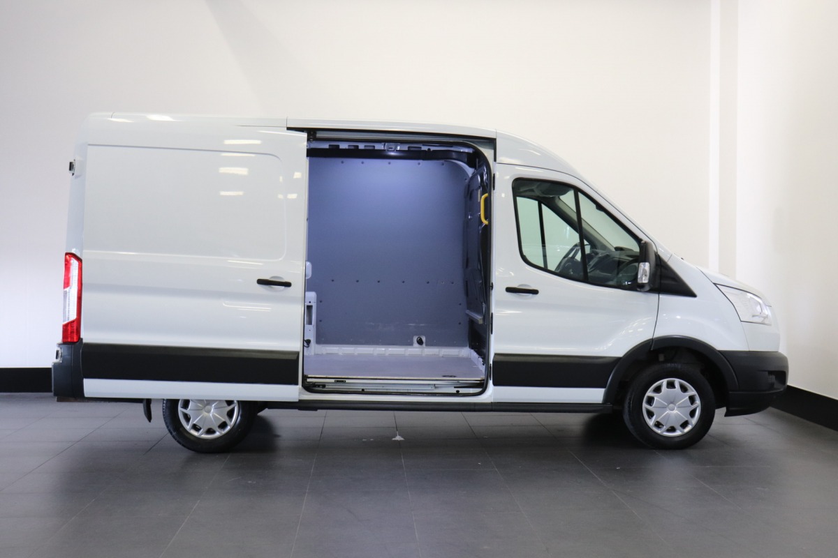 Ford Transit 2.0 TDCI L2H2 EURO 6 - Airco - Cruise - PDC - €12.950,- Excl. Ford Transit 2.0 TDCI L2H2 EURO 6 - Airco - Cruise - PDC - €12.950,- Excl.