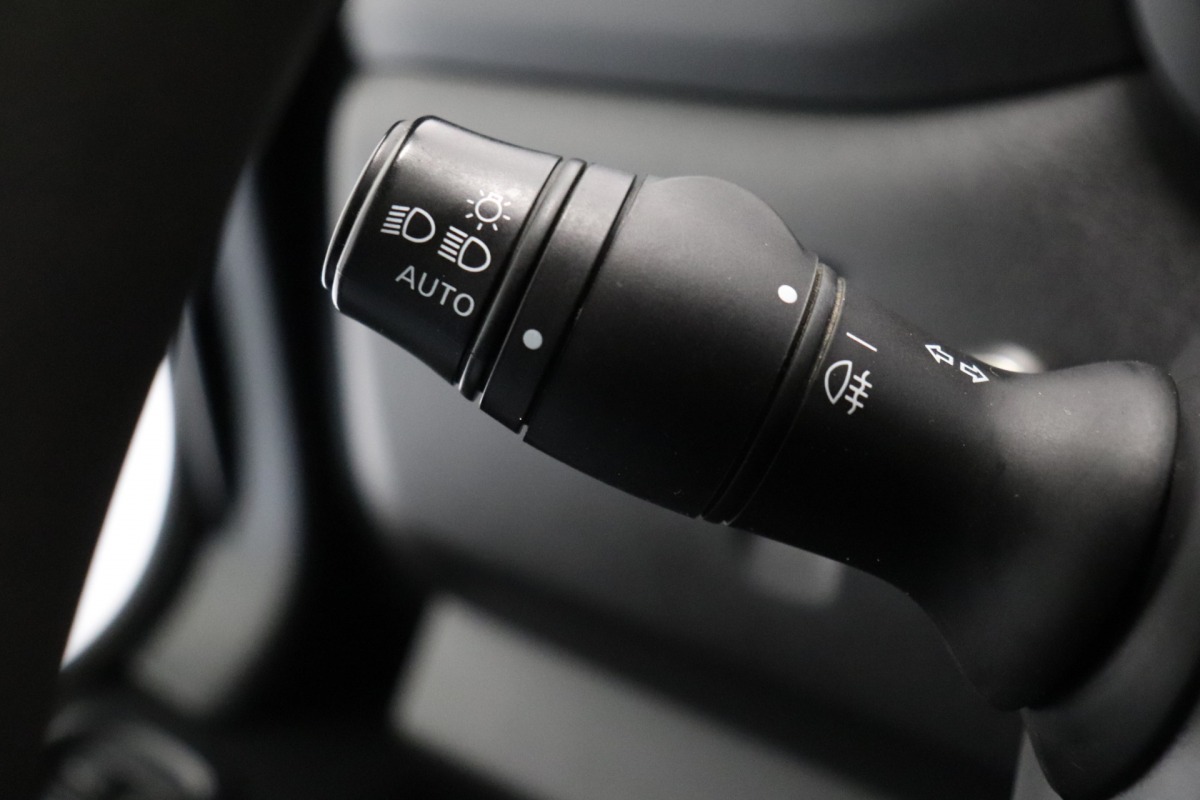 Renault Master 2.3 dCi 135PK L2H2 EURO 6 - Airco - Cruise - Camera - € 15.900,- Excl.