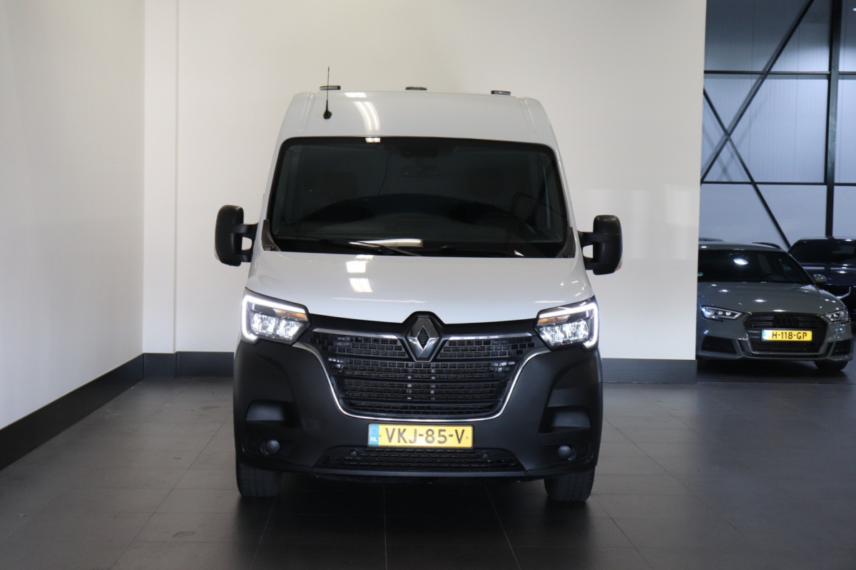 Renault Master 2.3 dCi 135PK L2H2 EURO 6 - Airco - Cruise - Camera - € 15.900,- Excl.