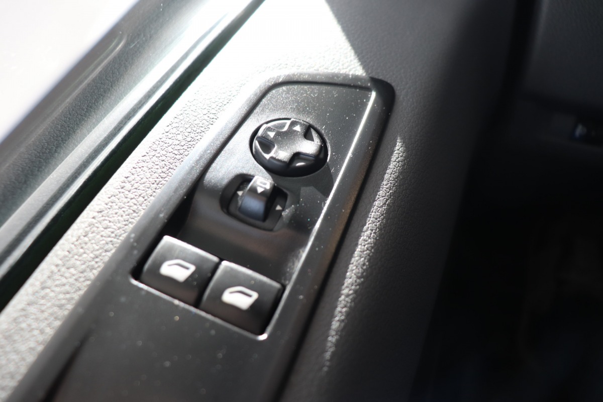 Opel Vivaro 2.0 CDTI 122PK L2 EURO 6 - Airco - Navi - Cruise - €12.900,- Excl.