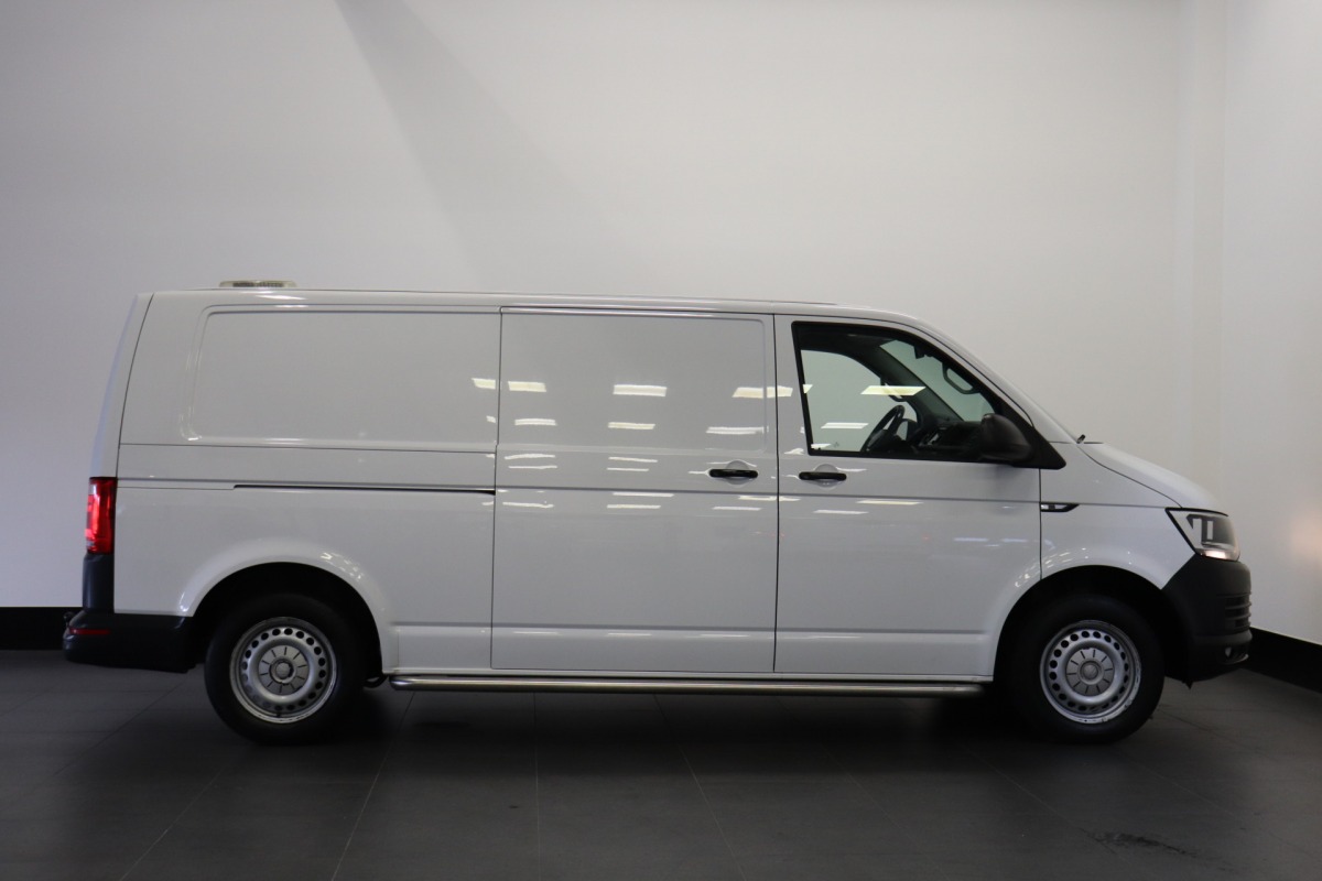 Volkswagen Transporter 2.0 TDI L2 EURO 6 - Airco - Cruise - Camera - €12.950,- Excl. Volkswagen Transporter 2.0 TDI L2 EURO 6 - Airco - Cruise - Camera - €12.950,- Excl.