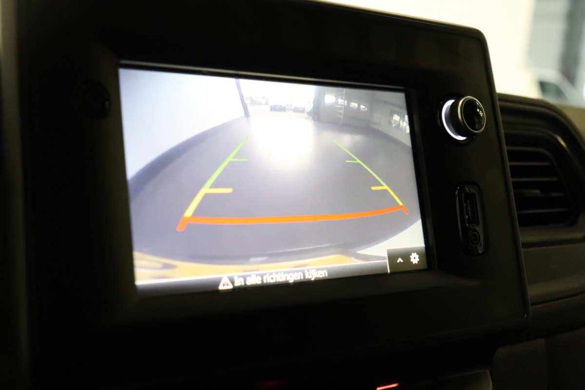 Renault Master 2.3 dCi 135PK L3H3 - EURO 6 - Airco - Navi - Cruise - € 15.900,- Excl.