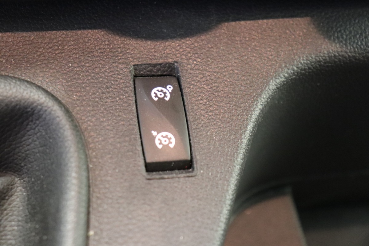 Renault Master 2.3 dCi 135PK L3H3 - EURO 6 - Airco - Navi - Cruise - € 15.900,- Excl.