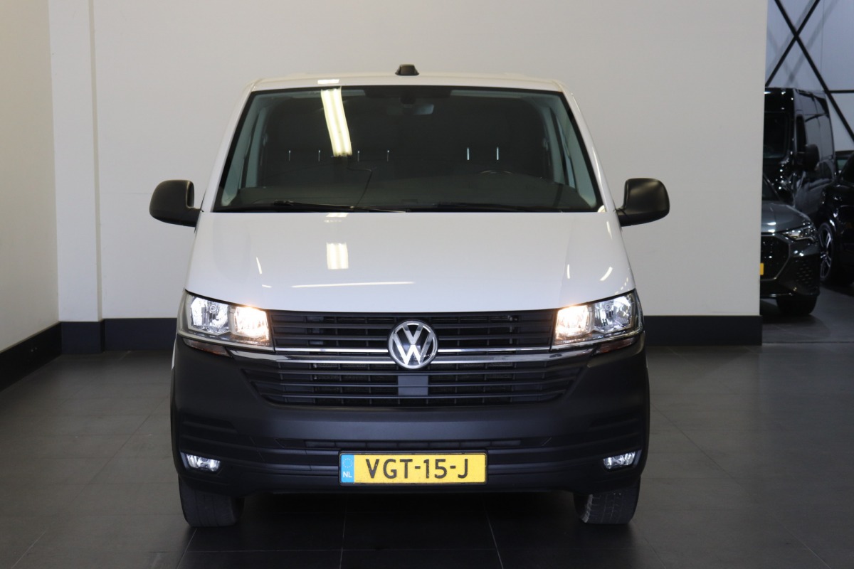 Volkswagen Transporter 2.0 TDI 150PK L2 - EURO 6 - Airco - Navi - Cruise - € 15.900,- Excl.