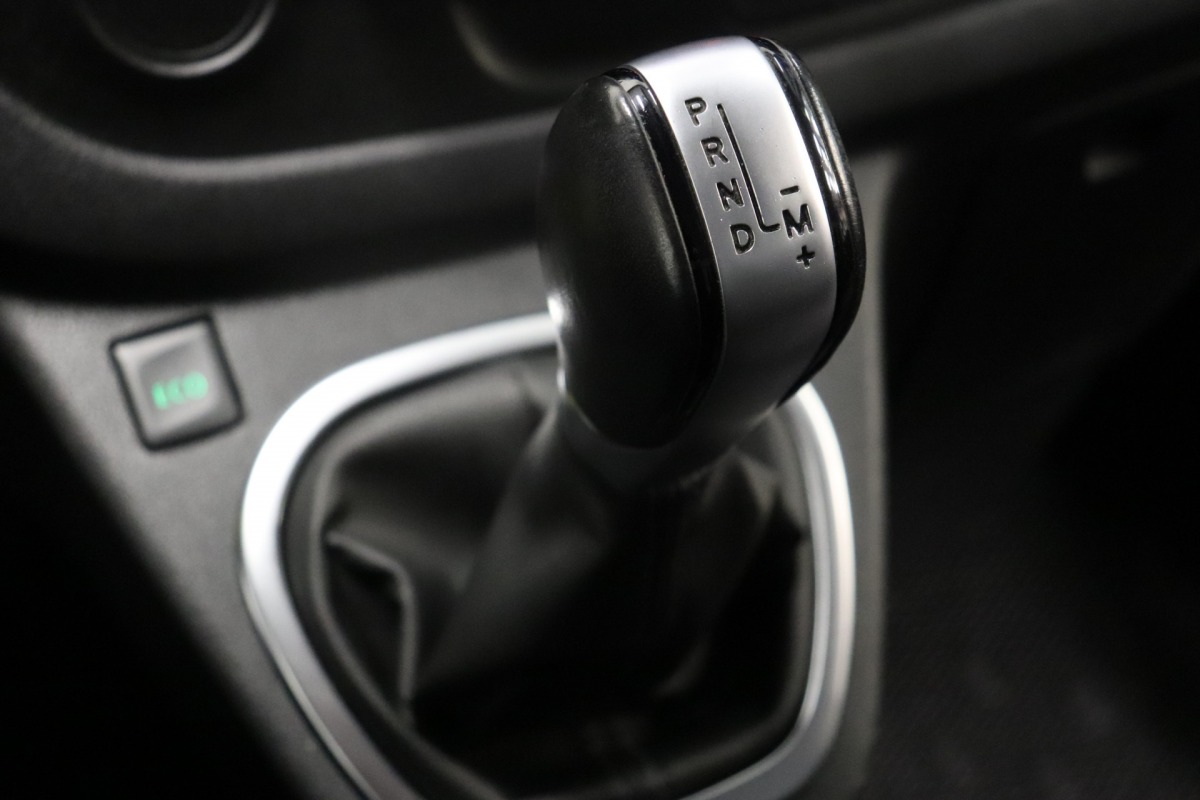 Renault Trafic 2.0 dCi 145PK Automaat EURO 6 - Airco - Navi - Cruise - Camera - €14.900,- Excl.