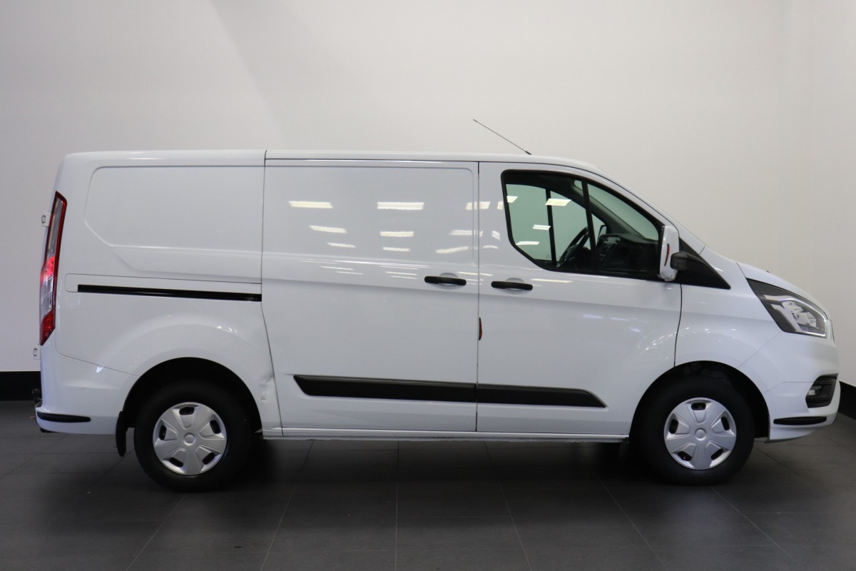 Ford Transit Custom 2.0 TDCI EURO 6 - Airco - Cruise - PDC - €12.900,- Excl.