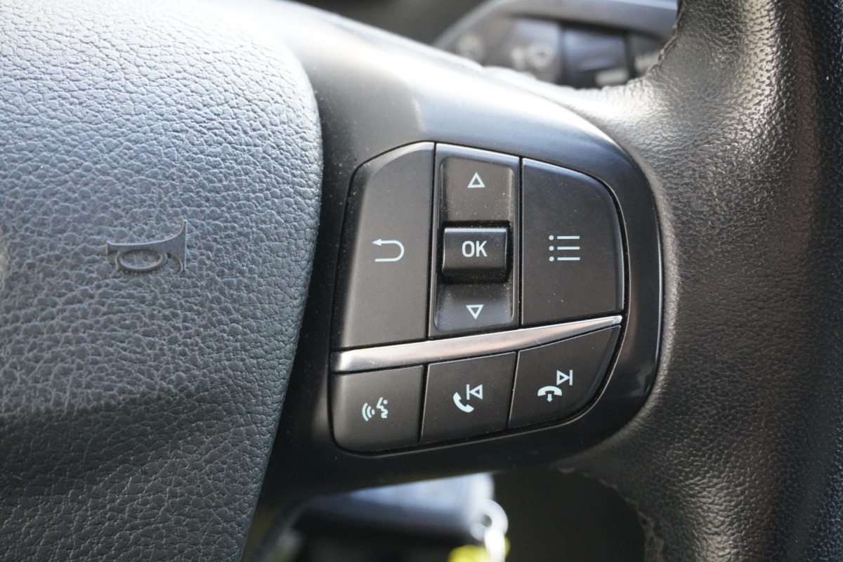 Ford Transit Custom 2.0 TDCI 130PK L2 EURO 6 - Airco - Cruise - PDC - €14.900,- Excl.