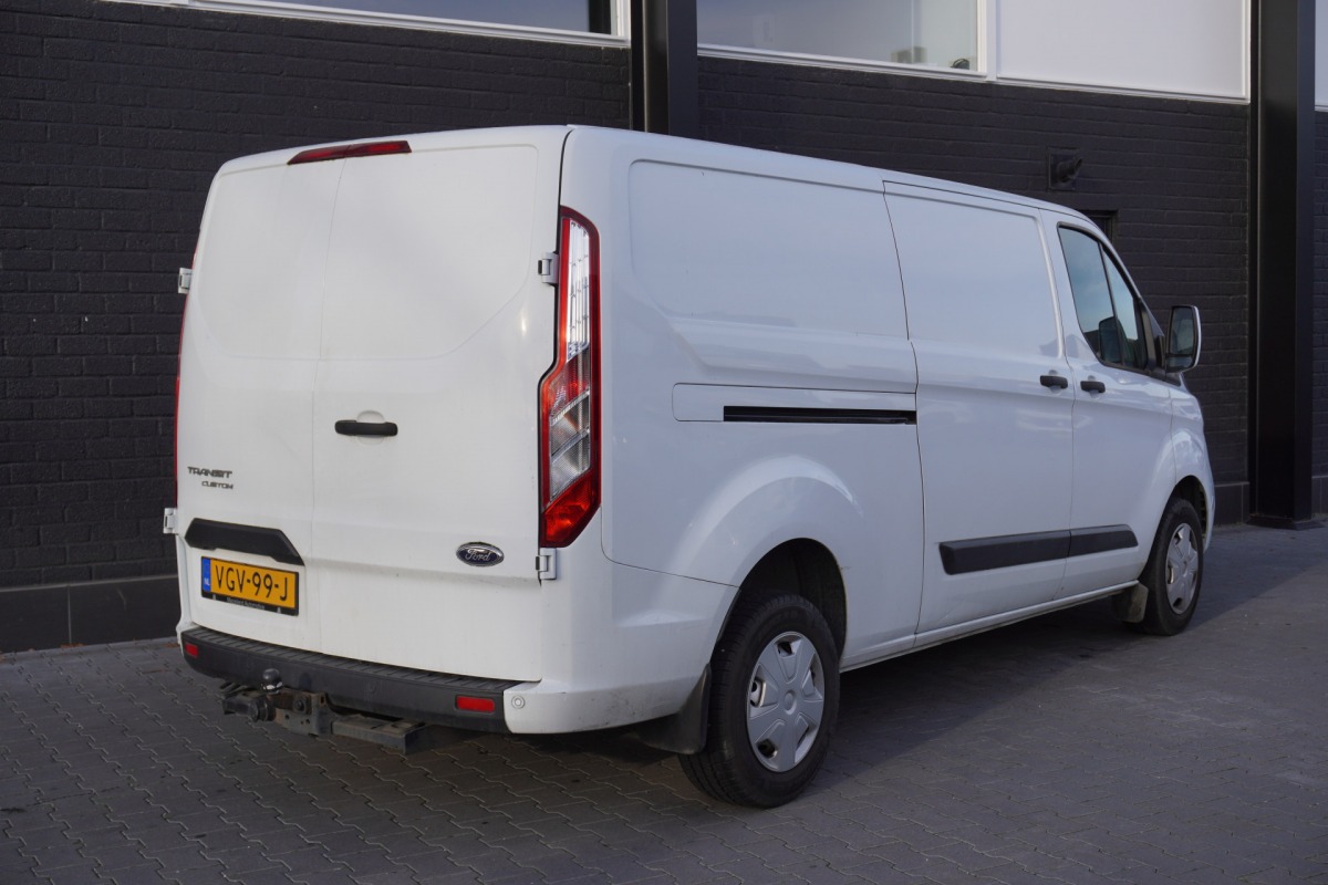 Ford Transit Custom 2.0 TDCI 130PK L2 EURO 6 - Airco - Cruise - PDC - €14.900,- Excl.