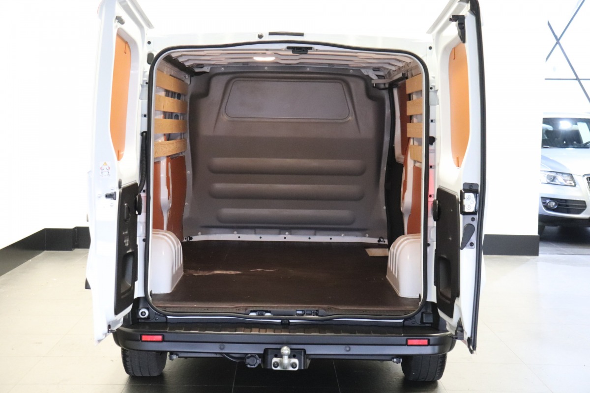 Renault Trafic 2.0 dCi 110PK L2 EURO 6 - Airco - Cruise - Carplay - € 23.900,- Excl.