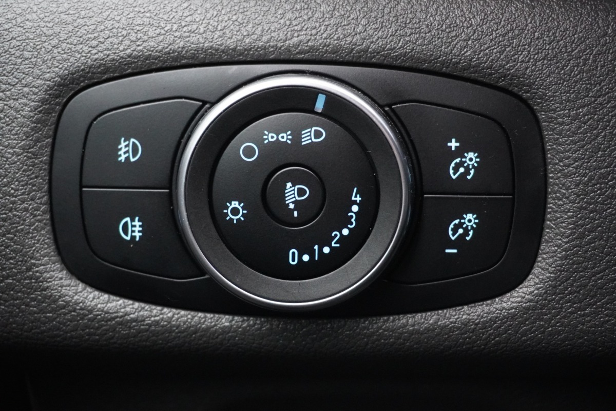 Ford Transit Custom 2.0 TDCI 130PK Automaat EURO 6 - Airco - Cruise - PDC - €13.499,- Excl.