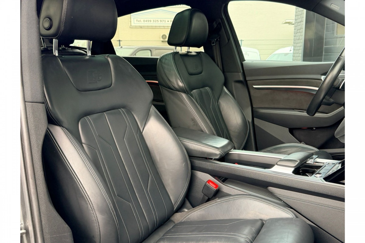 Audi e-tron Sportback 50 quattro S edition 71 kWh | Luchtvering | Pano | Stoelverw. | Leder | 21"| € 28.950,- Incl. BTW Audi e-tron Sportback 50 quattro S edition 71 kWh | Luchtvering | Pano | Stoelverw. | Leder | 21"| € 28.950,- Incl. BTW