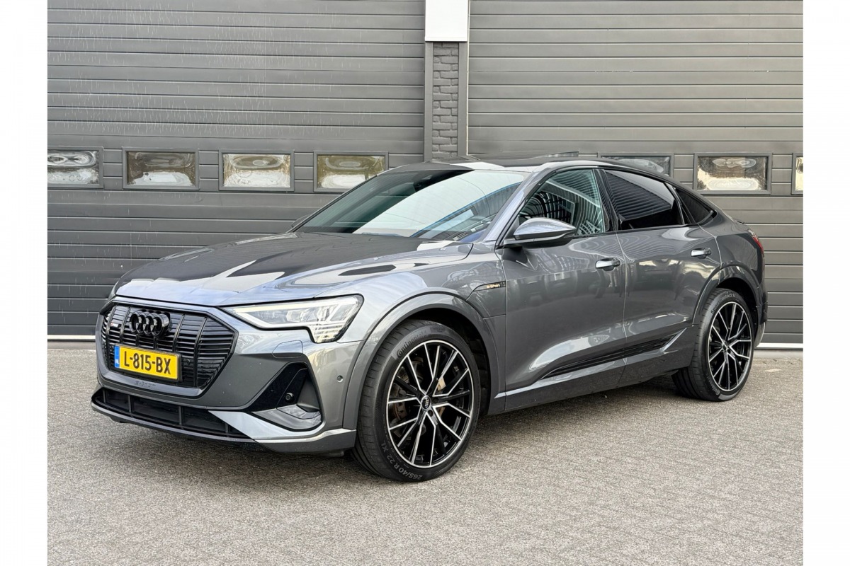 Audi e-tron Sportback 50 quattro S edition 71 kWh | Luchtvering | Pano | Stoelverw. | Leder | 21"| € 28.950,- Incl. BTW Audi e-tron Sportback 50 quattro S edition 71 kWh | Luchtvering | Pano | Stoelverw. | Leder | 21"| € 28.950,- Incl. BTW