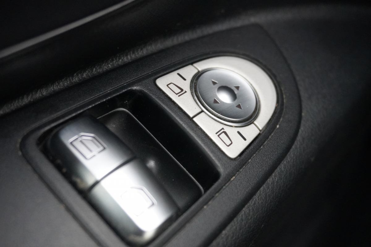 Mercedes-Benz Vito 114 CDI Automaat XL Dubbele Cabine EURO 6 - Airco - Navi - Cruise - €17.950,- Excl.