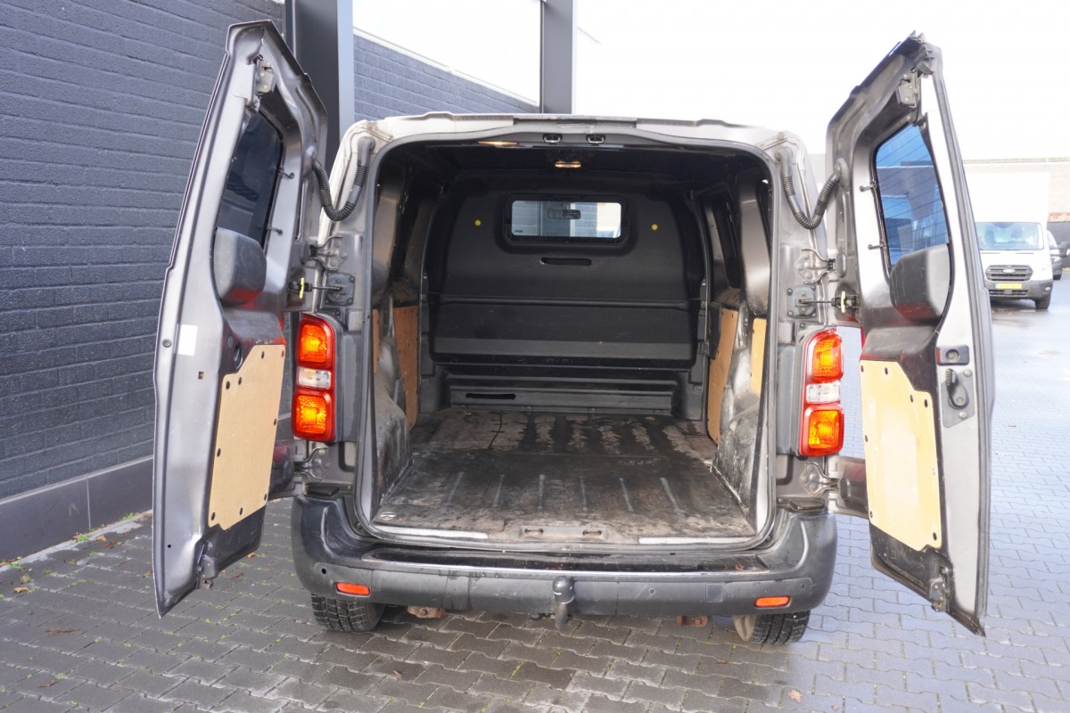 Peugeot Expert 2.0 BlueHDI L2 122PK EURO 6 - Airco - Cruise - Trekhaak - € 6.900,- Marge