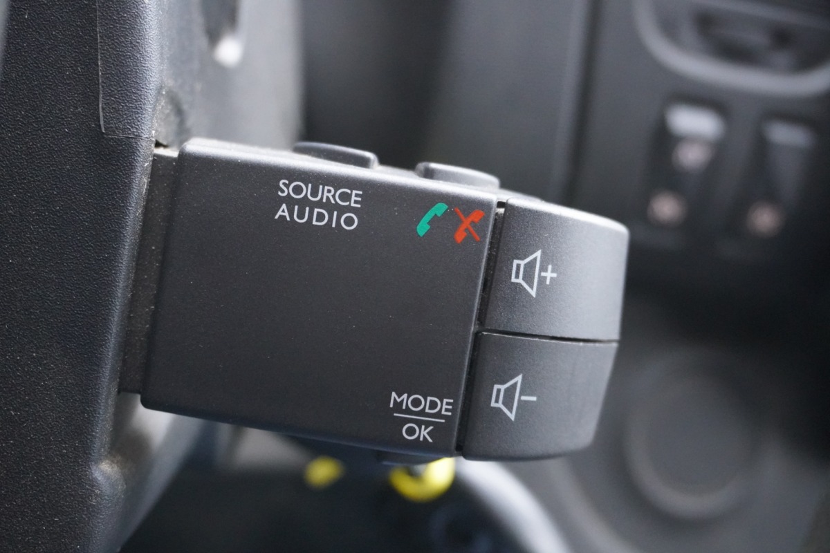 Opel Vivaro 1.6 CDTI 125PK L2 Dubbele Schuifdeur EURO 6 - Airco - Cruise - Trekhaak - €11.900,- Excl.