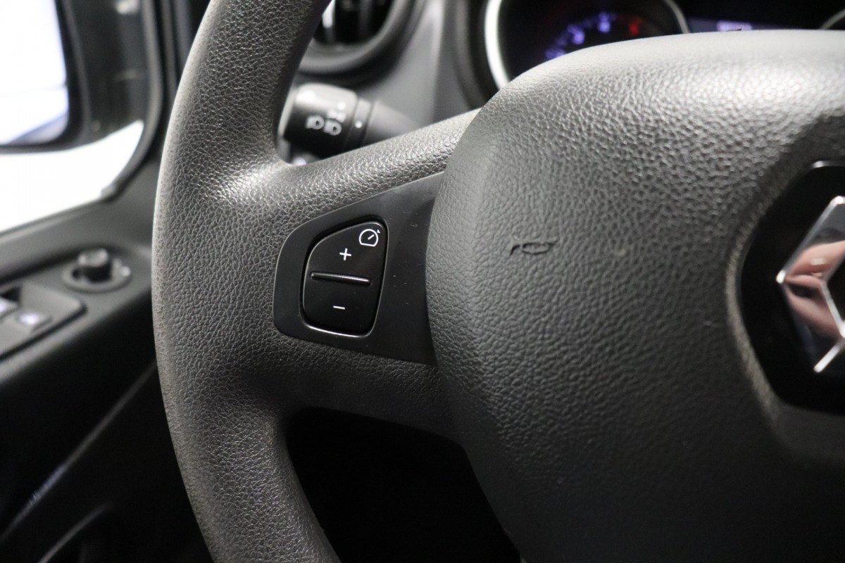 Renault Trafic 2.0 dCi 120PK EURO 6 - Airco - Navi - Cruise - €15.900,- Excl.