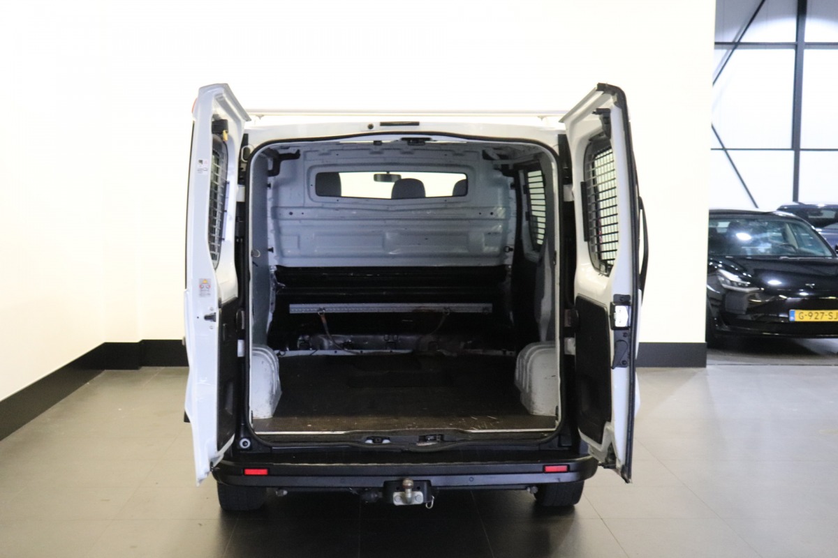 Renault Trafic 2.0 dCi 120PK EURO 6 - Airco - Navi - Cruise - €15.900,- Excl.