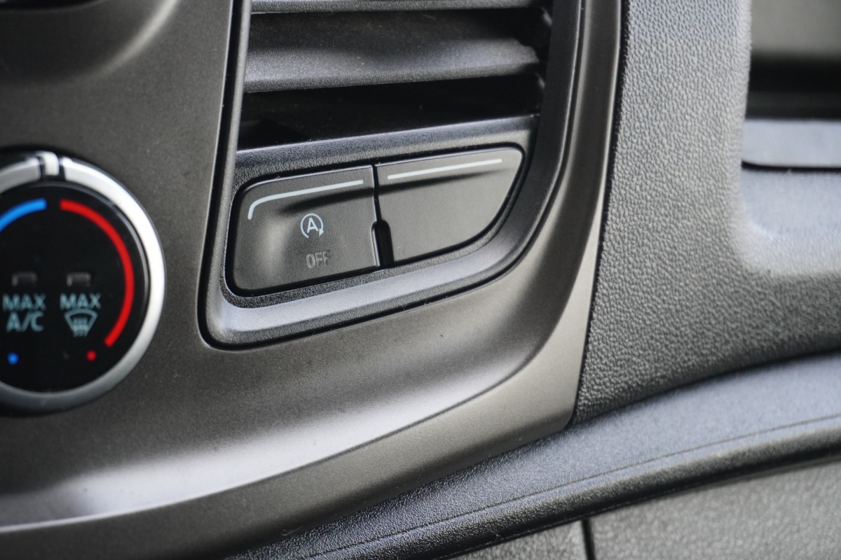 Ford Transit Custom 2.0 TDCI MHEV EURO 6 - Airco - Cruise - Camera - €13.900,- Excl.