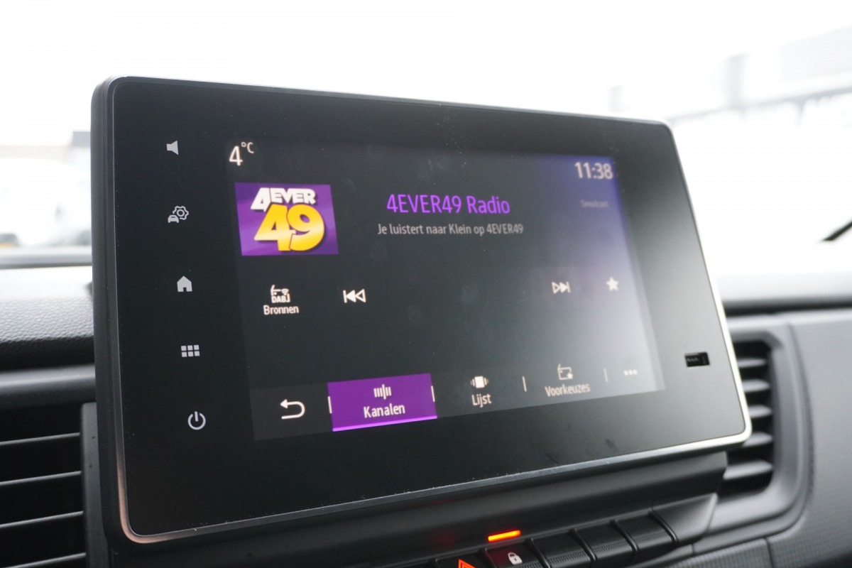 Renault Trafic 2.0 dCi L2 EURO 6 - Airco - Cruise - Trekhaak - €24.900,- Excl. Renault Trafic 2.0 dCi L2 EURO 6 - Airco - Cruise - Trekhaak - €24.900,- Excl.