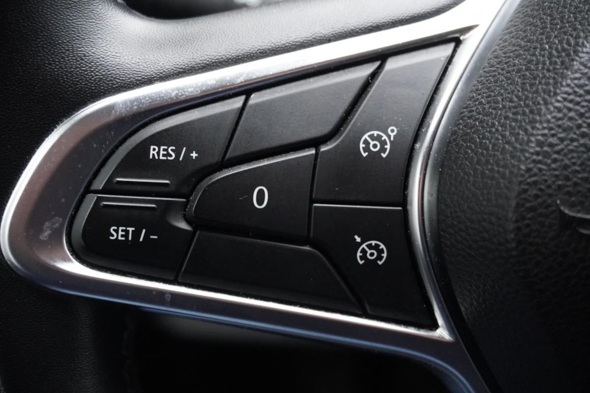 Renault Trafic 2.0 dCi L2 EURO 6 - Airco - Cruise - Trekhaak - €24.900,- Excl. Renault Trafic 2.0 dCi L2 EURO 6 - Airco - Cruise - Trekhaak - €24.900,- Excl.