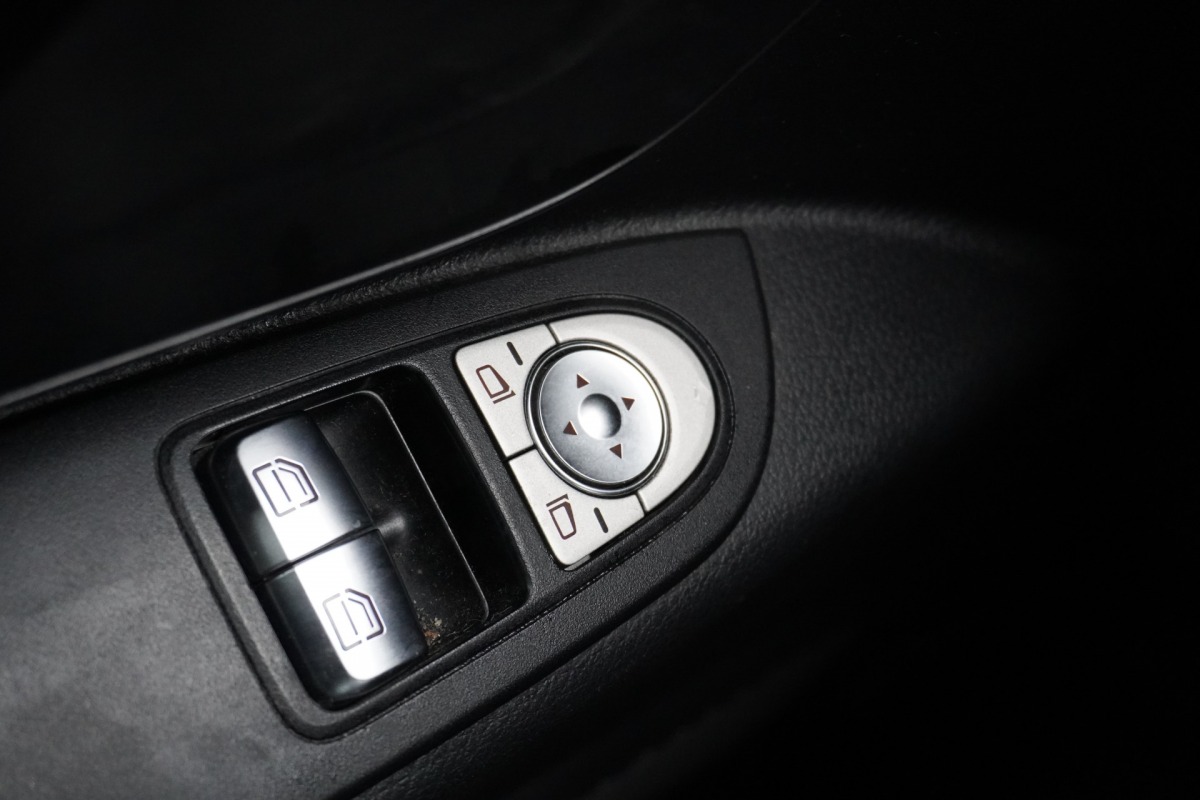 Mercedes-Benz Vito 110 CDI Lang Dubbel cabine EURO 6 - A/C climate - Cruise - Camera - €14.900,- Excl. Mercedes-Benz Vito 110 CDI Lang Dubbel cabine EURO 6 - A/C climate - Cruise - Camera - €14.900,- Excl.