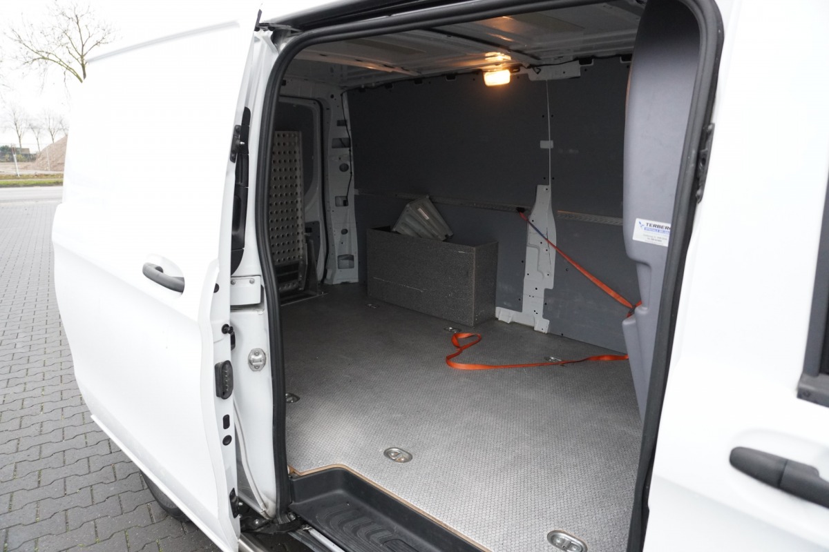 Mercedes-Benz Vito 110 CDI XL EURO 6 - Airco - Camera - €13.900,- Excl. Mercedes-Benz Vito 110 CDI XL EURO 6 - Airco - Camera - €13.900,- Excl.