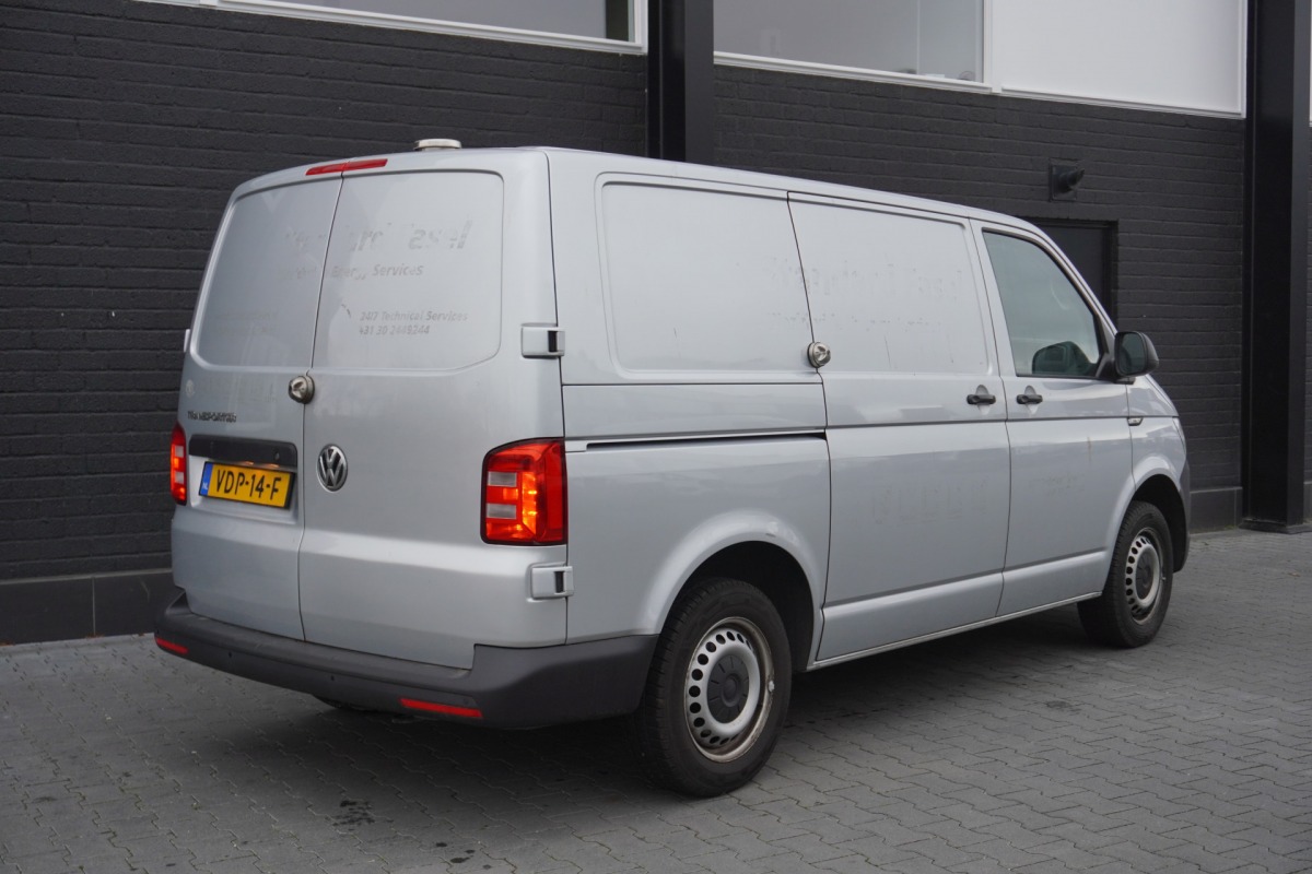 Volkswagen Transporter 2.0 TDI 150PK Automaat EURO 6 - Airco - Navi - Cruise - €14.950,- Excl.