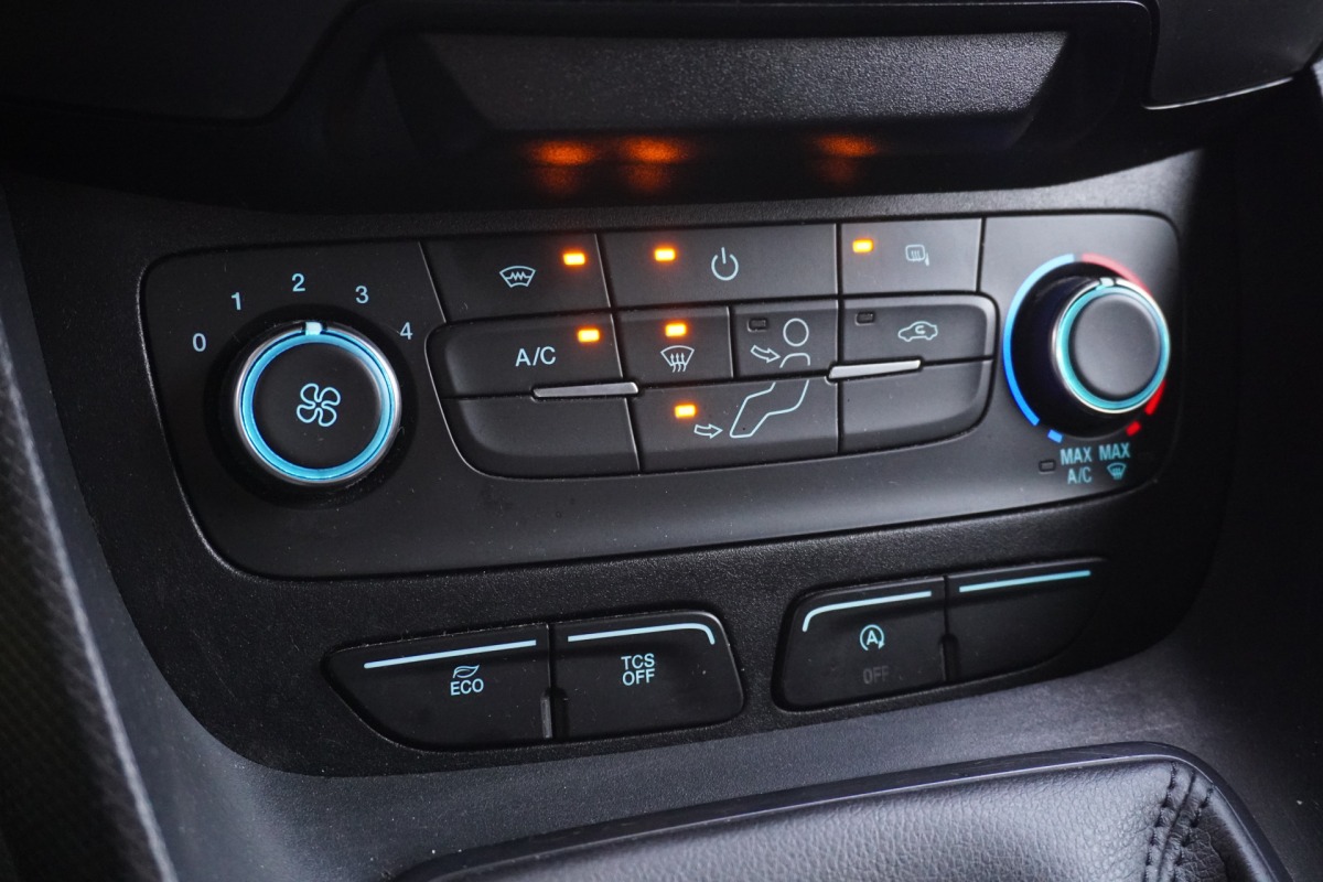 Ford Transit Connect 1.5 EcoBlue 100PK L2 EURO 6 - Airco - Navi - Cruise - €10.900,- Excl.