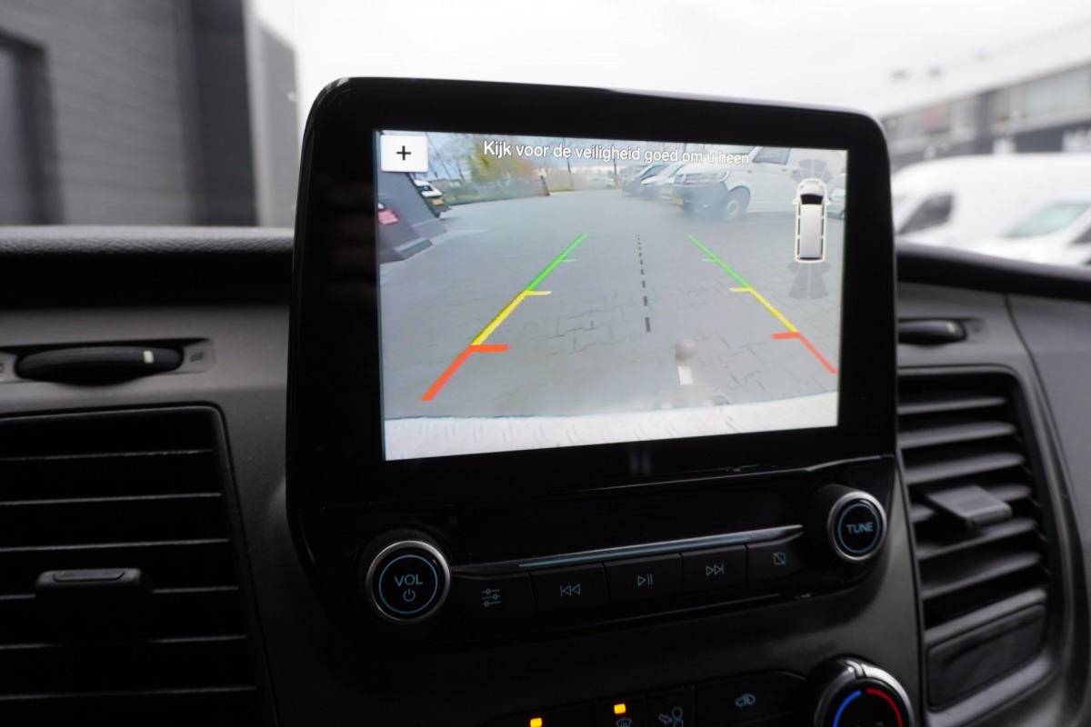 Ford Transit Custom 2.0 TDCI 130PK L2 EURO 6 - Airco - Navi - Cruise - € 11.900,- Excl.