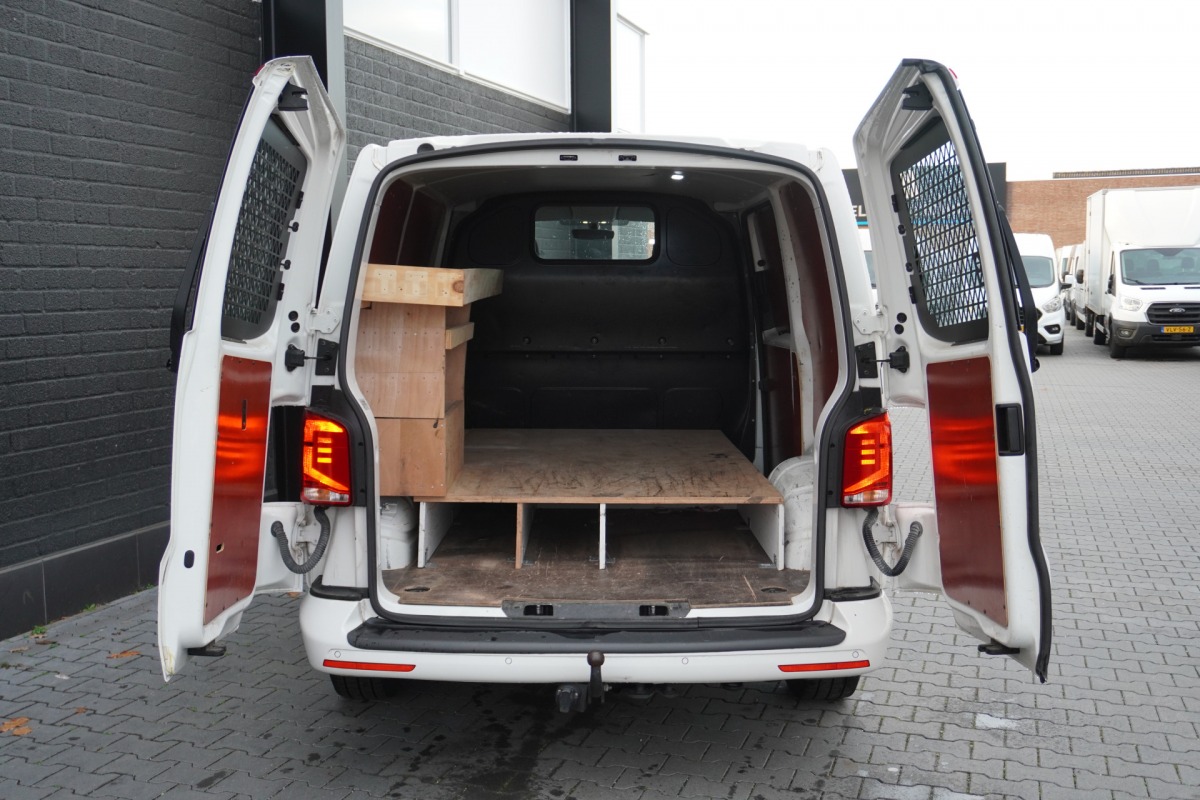 Volkswagen Transporter 2.0 TDI - Airco - Navi - Cruise - € 15.900.- Excl.