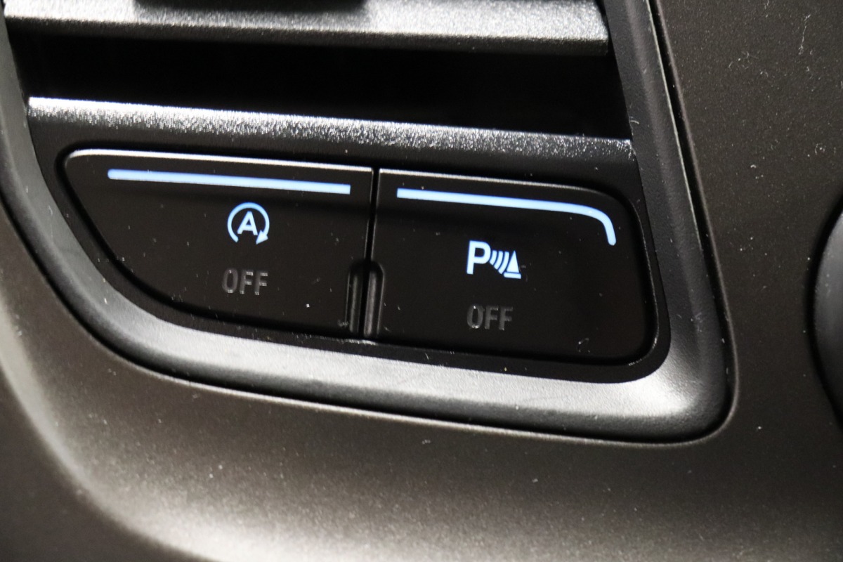 Ford Transit Custom 2.0 TDCI EURO 6 - Airco - Cruise - Trekhaak - € 12.950,- Excl.