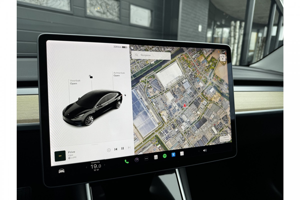 Tesla Model 3 Standard RWD Plus 60 kWh | BTW | Pano | Leder | €14.900,- incl. BTW