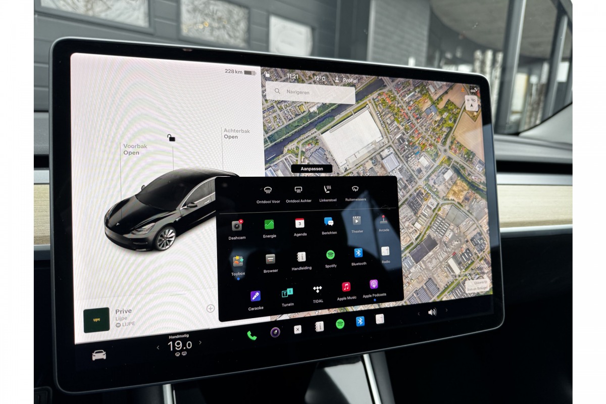 Tesla Model 3 Standard RWD Plus 60 kWh | BTW | Pano | Leder | €14.900,- incl. BTW