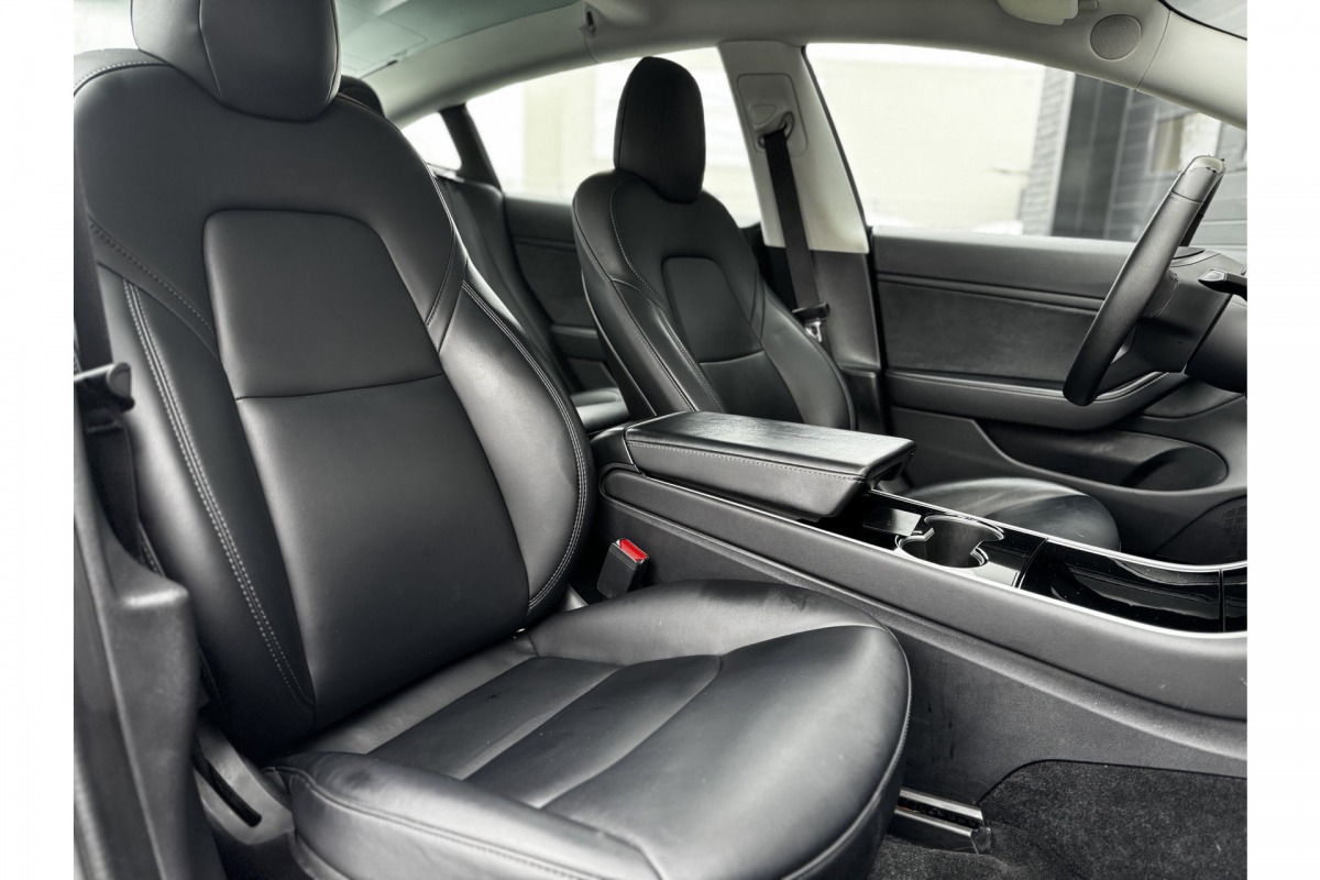 Tesla Model 3 Standard RWD Plus 60 kWh | BTW | Pano | Leder | €14.900,- incl. BTW