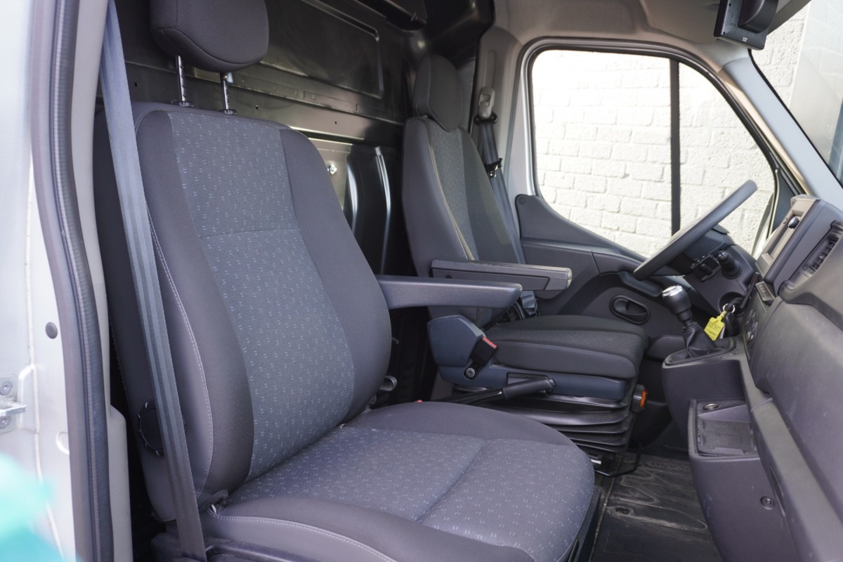 Opel Movano 2.3 Turbo 180PK L1H2 - EURO 6 - Airco - Navi - Cruise - €14.950,- Excl.